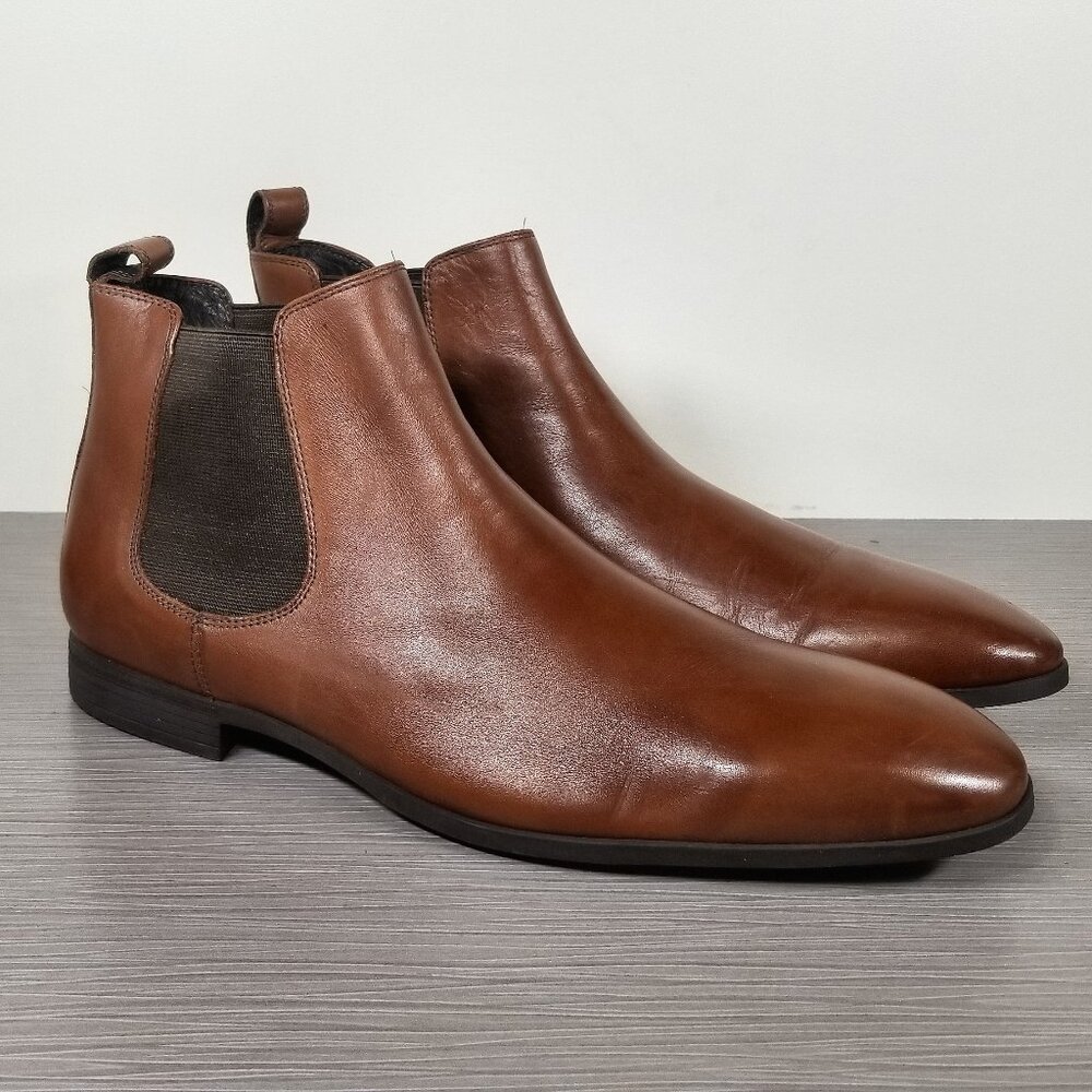 Calibrate Pull-on Chelsea Boot, Cognac Leather, Mens Size 12 M